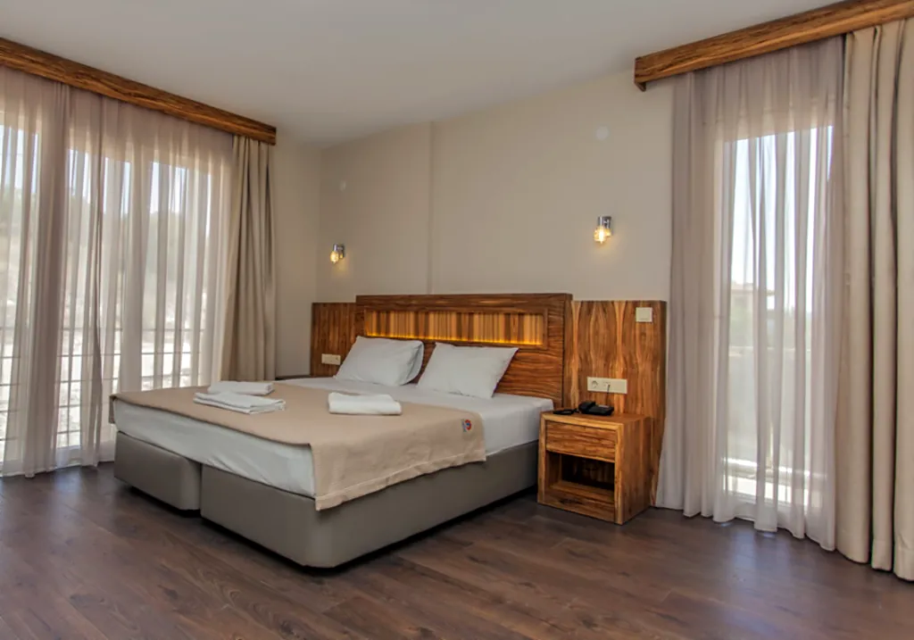 Standart Oda — Solmaz Deluxe Otel, Çeşme